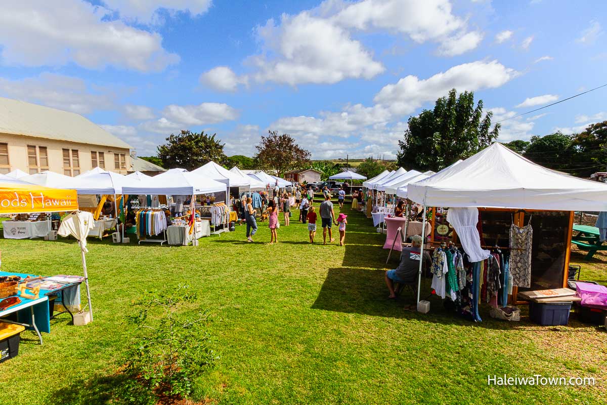 white tents at the Haleiwa farmers market