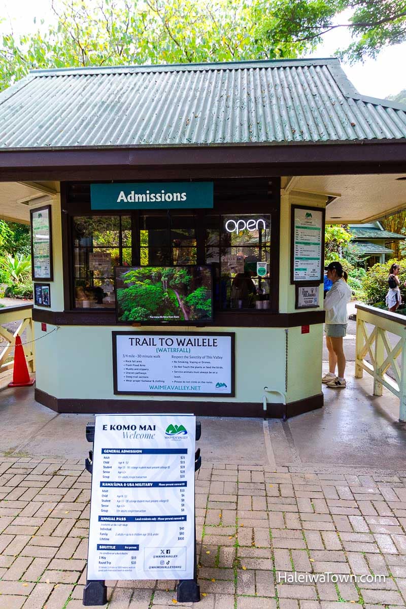 Waimea Valley tickets and admission booth